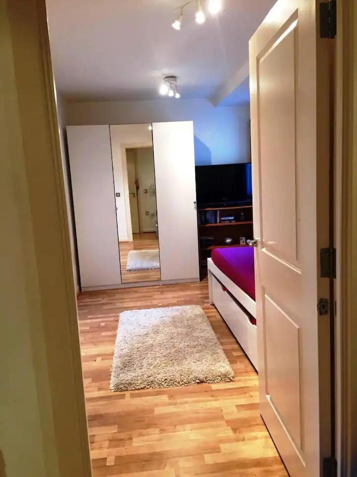 Room 1 Or 2 Ppl Near Excel, O2, Canary Wharf - Лондон Экстерьер фото