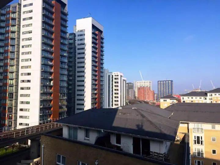Room 1 Or 2 Ppl Near Excel, O2, Canary Wharf - Лондон Экстерьер фото