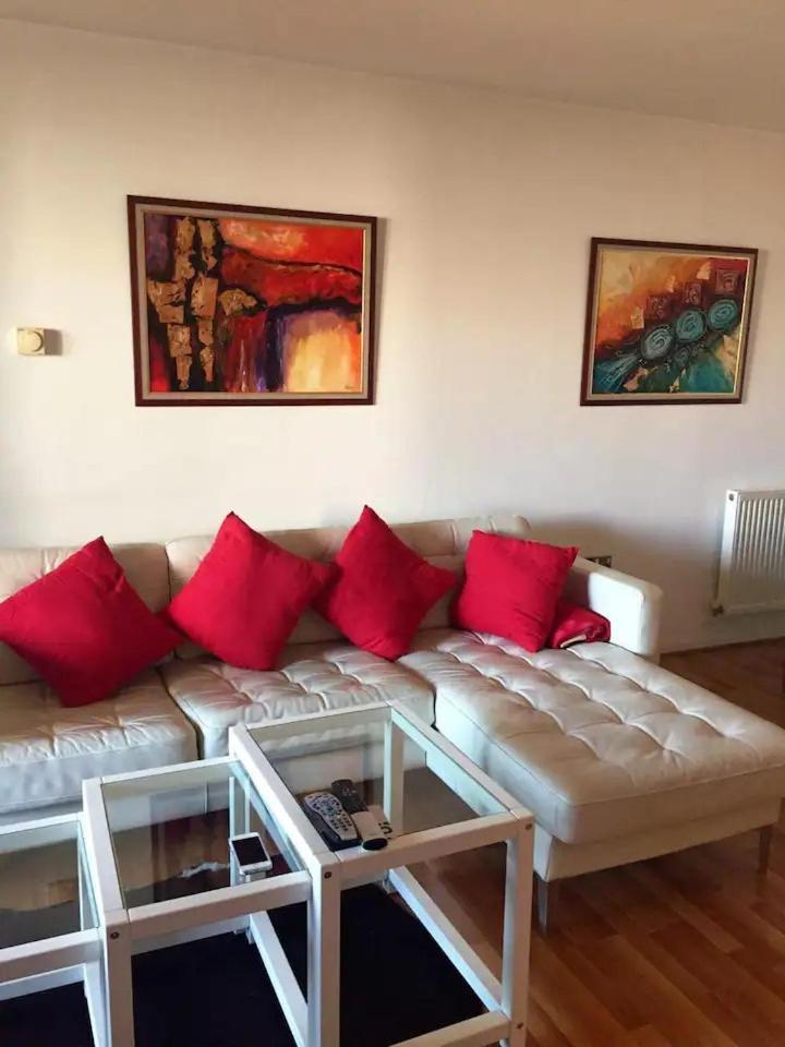 Room 1 Or 2 Ppl Near Excel, O2, Canary Wharf - Лондон Экстерьер фото