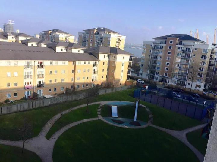 Room 1 Or 2 Ppl Near Excel, O2, Canary Wharf - Лондон Экстерьер фото